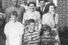 Rosario, Gaetan, Irène, Albert, Élizabeth, Marie-Ange, Maurice, Valentine